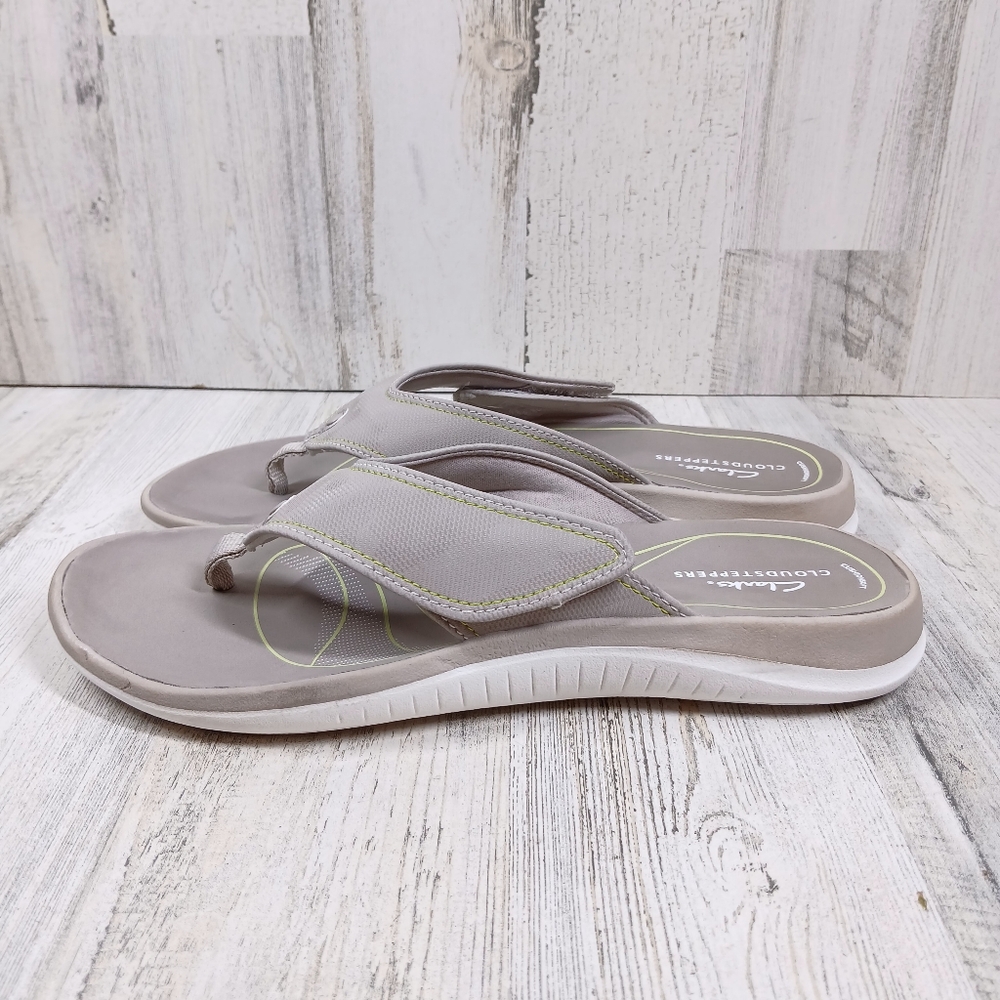 Clarks Cloudsteppers Glide Post Light Taupe Flip Flop Sandals #192‎